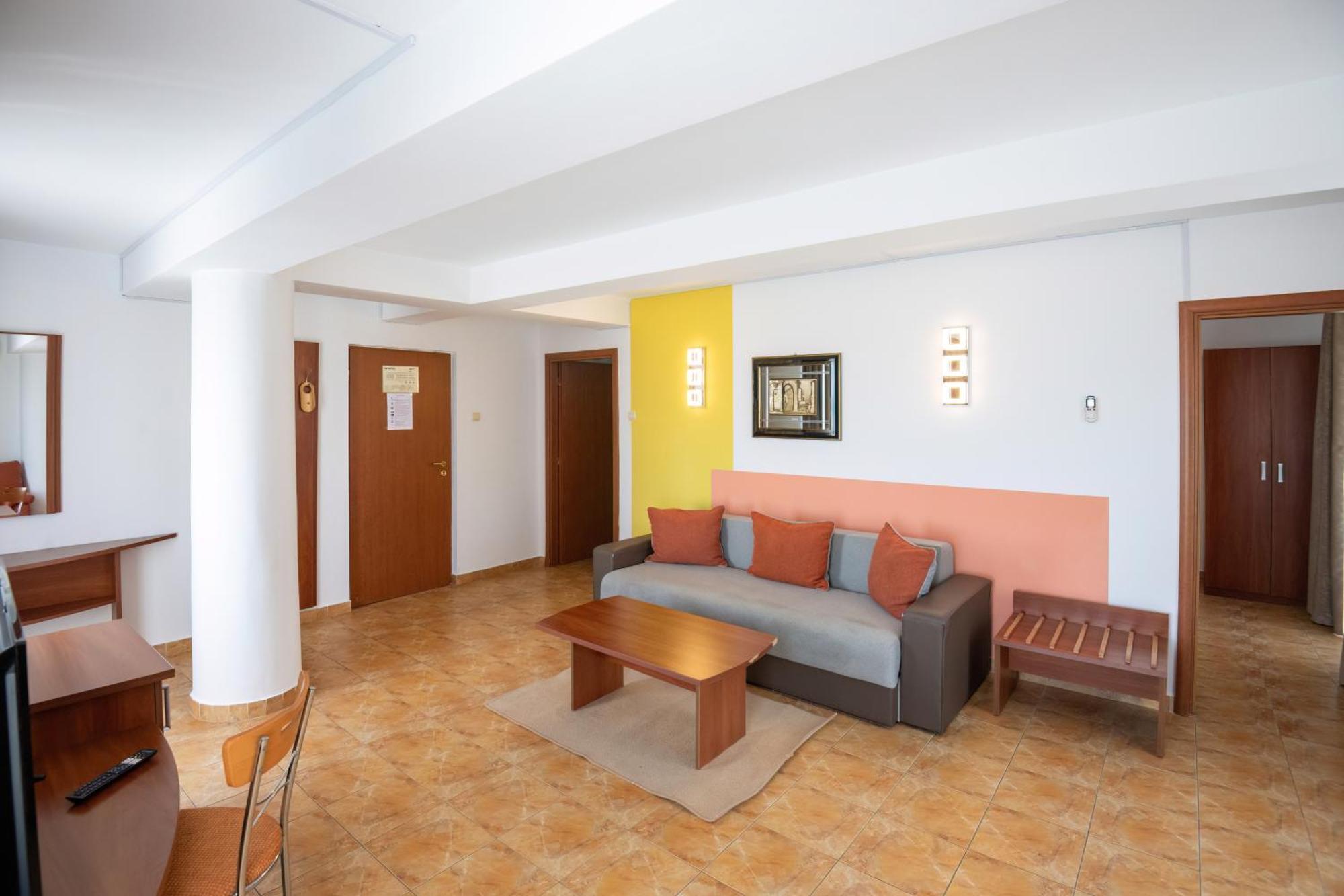 Complex Modern All Inclusive Mamaia Buitenkant foto