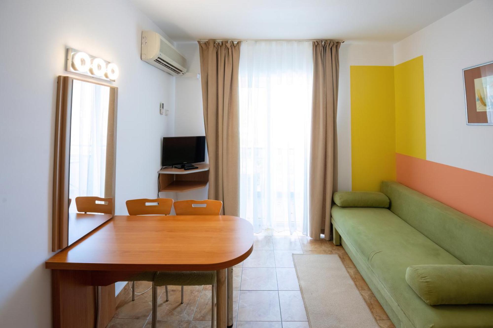 Complex Modern All Inclusive Mamaia Buitenkant foto